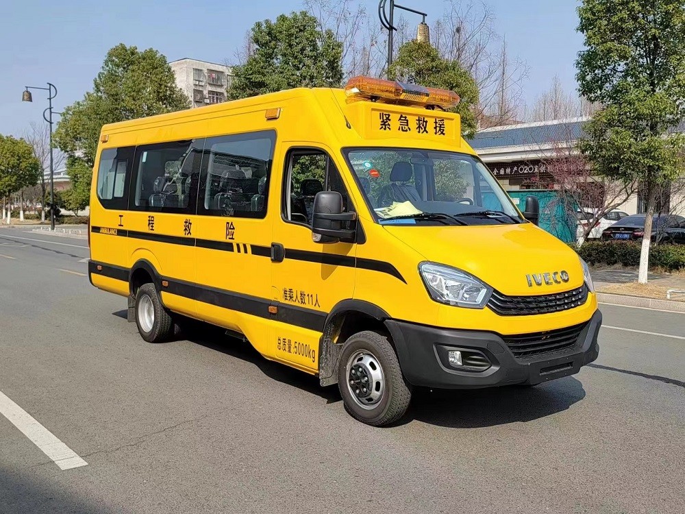 依維柯7米救險(xiǎn)車