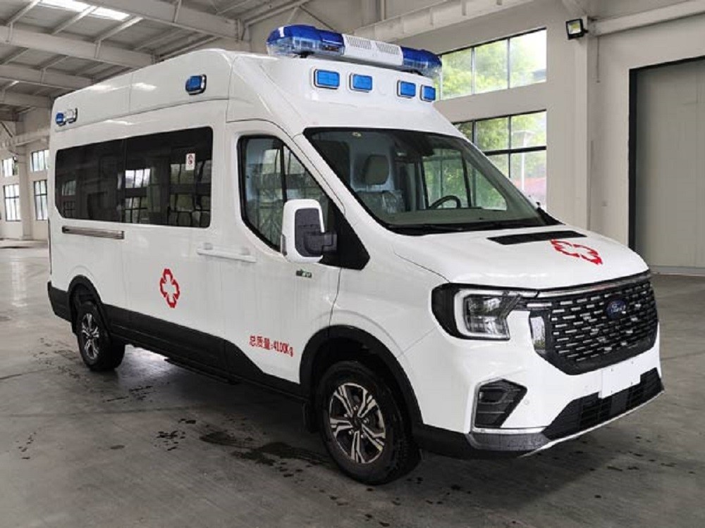 新品上市：江鈴福特T8，V363救護(hù)車